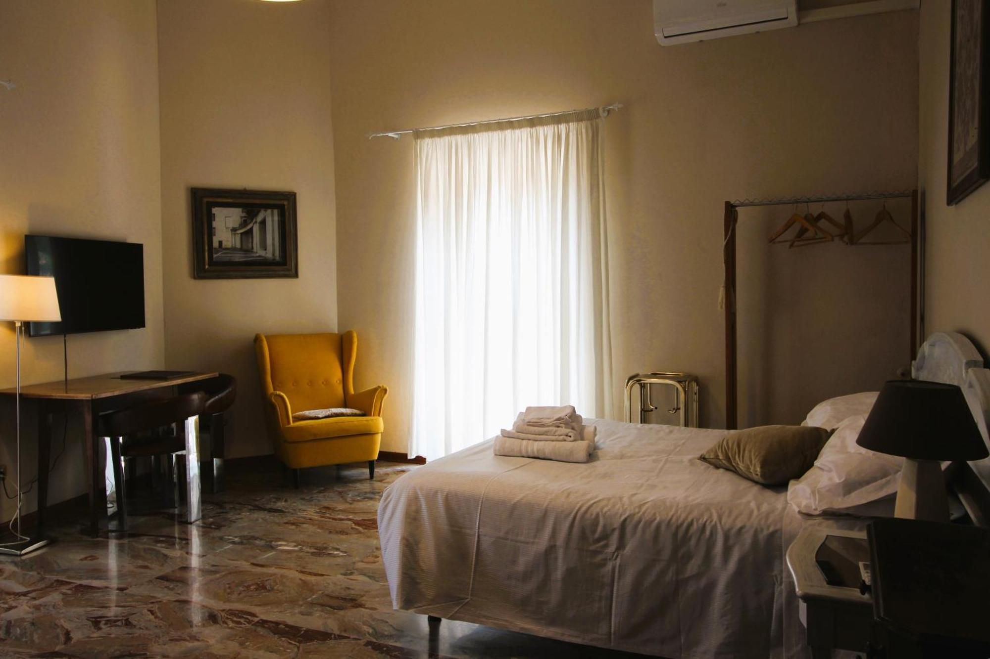 Le Stanze Dei Doria Hotel Valmontone Bagian luar foto