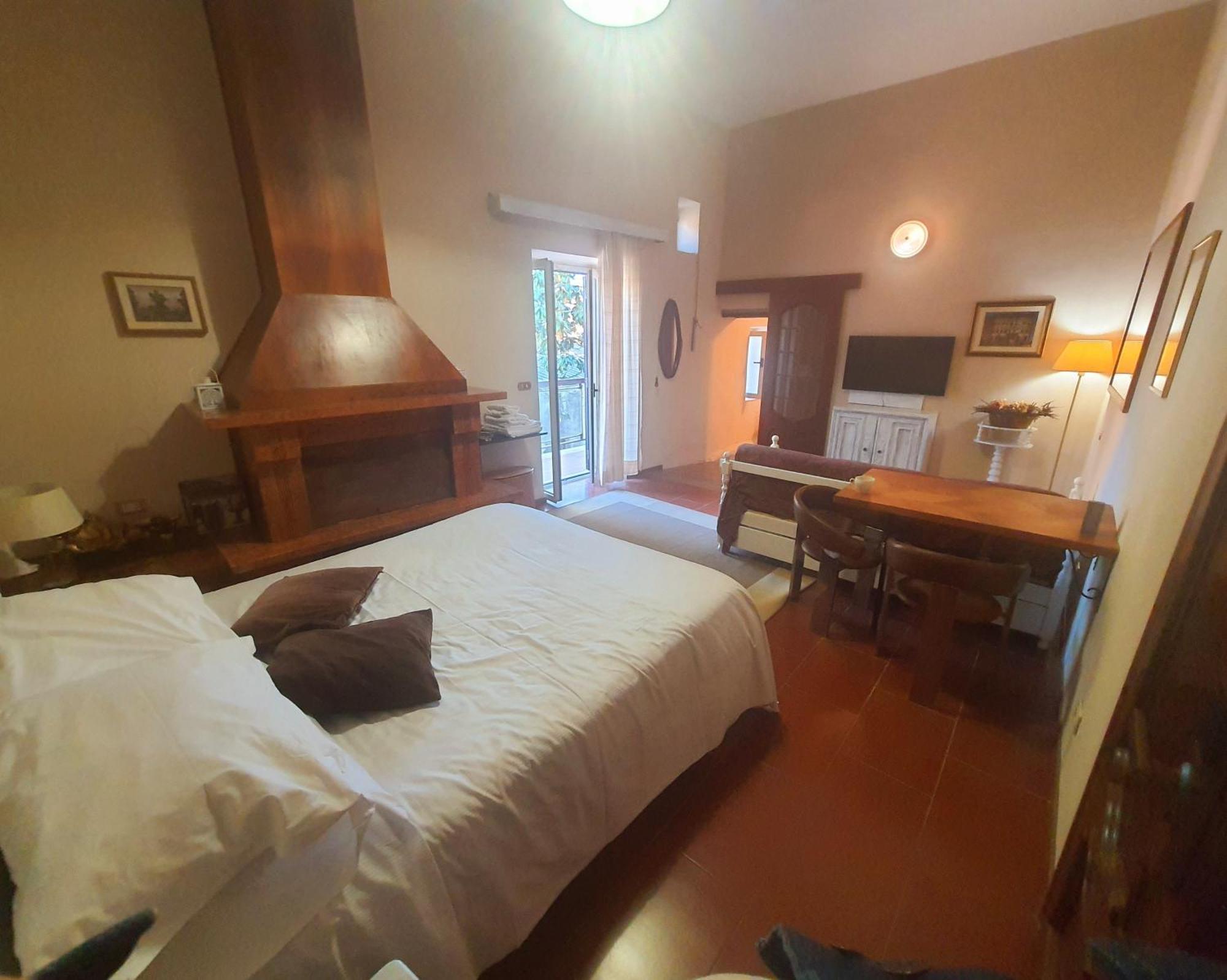 Le Stanze Dei Doria Hotel Valmontone Bagian luar foto